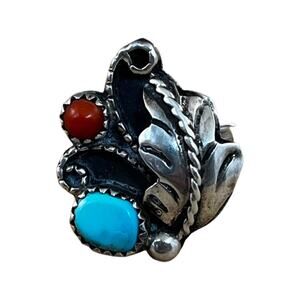 Vintage sterling silver turquoise and coral Native American ring size 5.5